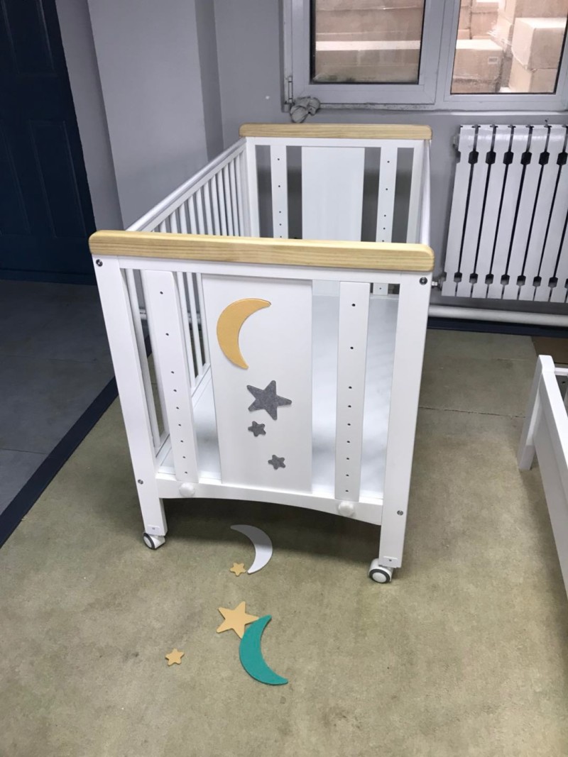 婴儿床设计