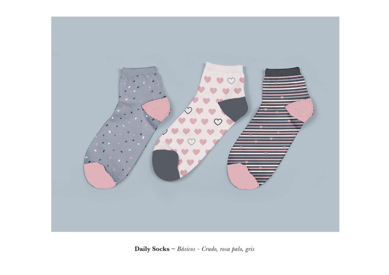 OYSHO袜子和配件图案——格子